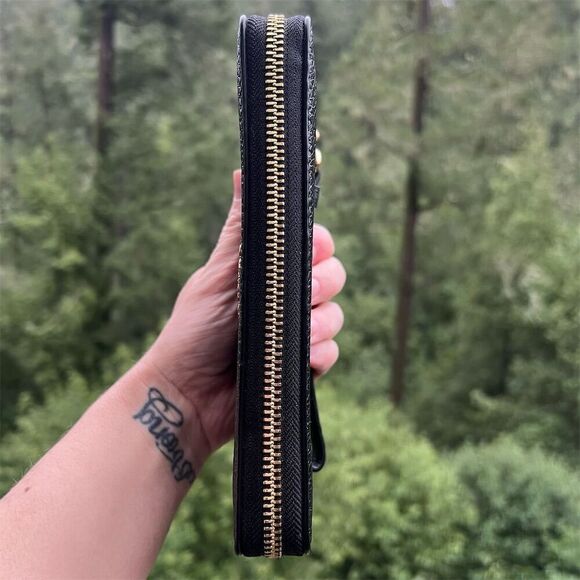 COACH Black Leather Phone Wallet Wristlet with Gold Hardware AUTHENTIC - Picture 5 of 9